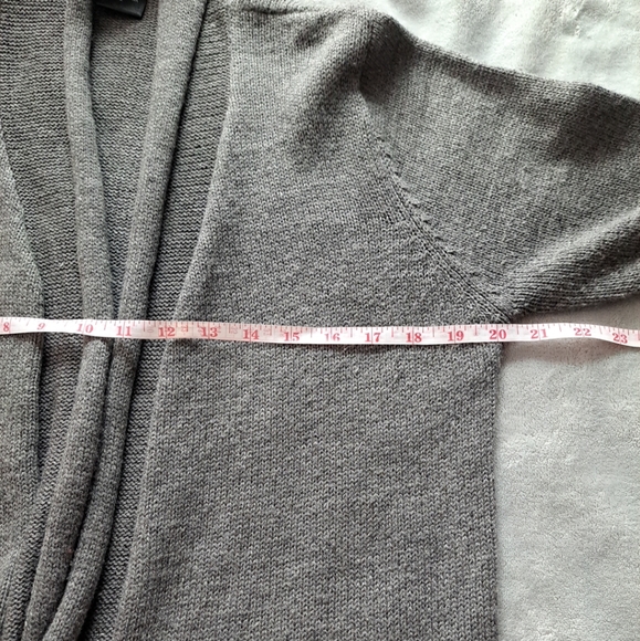 United States Sweaters Women's Size Large Gray & White Holiday Cardigan - Picture 12 of 12